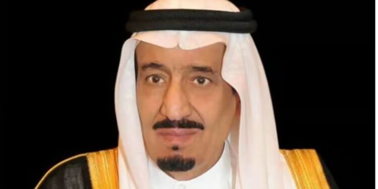 «سلمان للإغاثة» ينقل عائلة سورية بطائرة خاصة من بيروت إلى الرياض لفصل طفلتيهما السياميتين