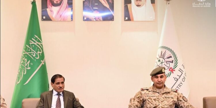عضو مجلس القيادة الرئاسي اليمني يشيد بجهود المملكة في تحقيق الأمن والاستقرار باليمن