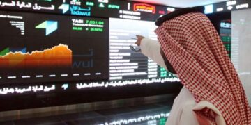 مؤشر سوق الأسهم السعودية يغلق مرتفعًا عند مستوى 12097.40 نقطة