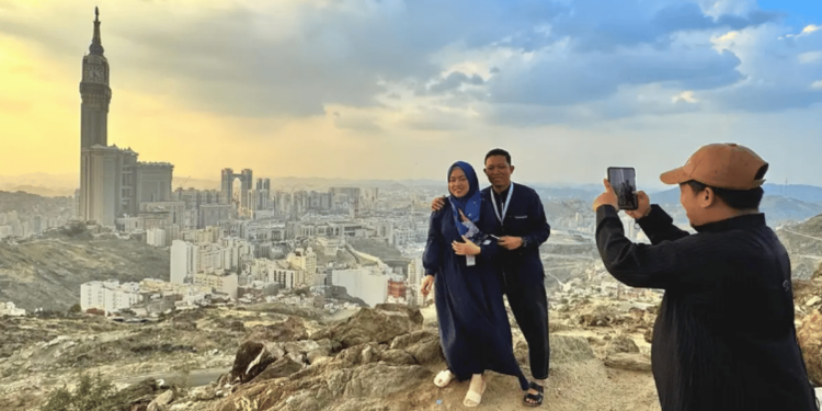 مرتفعات مكة الجبلية واعتدال الأجواء تجذب الزوار والمعتمرين