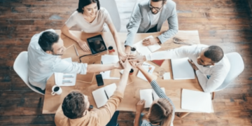 مستشارة إدارة توضح طريقة التعامل مع الموظف صاحب مبادرات الابتكار