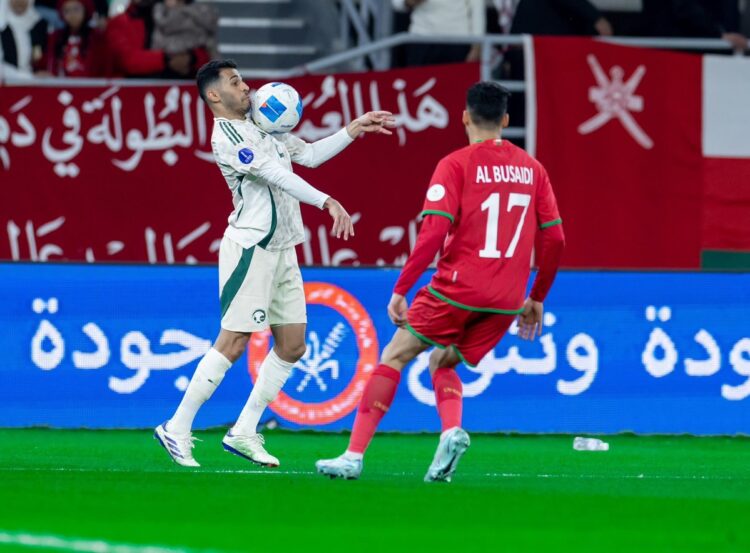 منتخب السعودية يخسر من عمان في نصف نهائي «خليجي 26»