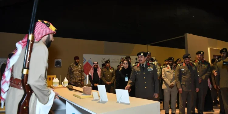 وزارة الداخلية تحتفي بيوم الشرطة العربية بعرض عسكري في مهرجان الملك عبدالعزيز للإبل