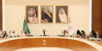 وزير الاتصالات يجتمع بأهالي منطقة القصيم ومجتمع الأعمال والابتكار