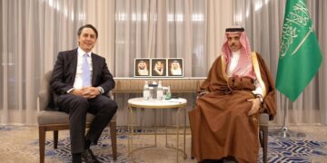 وزير الخارجية يلتقي المبعوث الأمريكي إلى لبنان