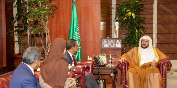 وزير الشؤون الإسلامية يستقبل سفير جمهورية المالديف لدى المملكة