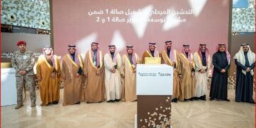 وزير النقل يدشن التشغيل المرحلي لصالة السفر1 بمطار الملك خالد الدولي
