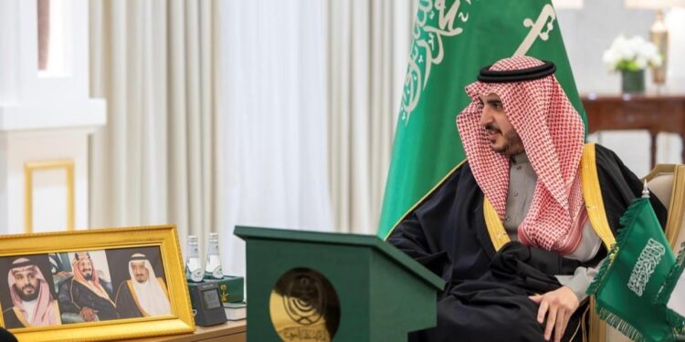 أمير منطقة الجوف يُدشّن فعاليات ملتقى «جسور» التواصل