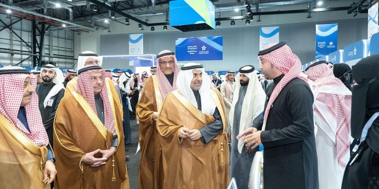 بالصور.. تجمع جازان الصحي يحقق جائزة وزير الصحة في الرعاية الصحية الحديثة «نظام رعاية الولادة الآمنة»