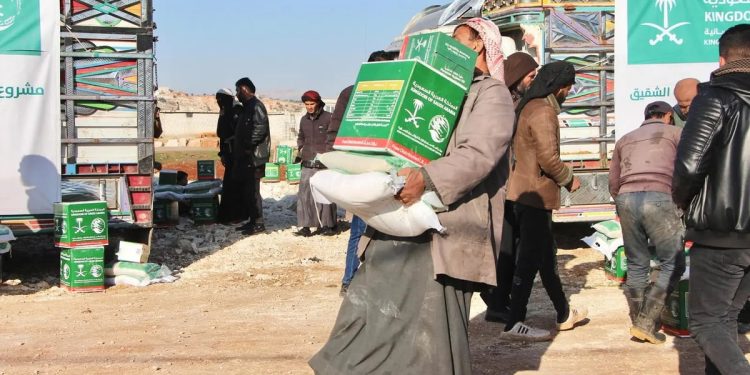 "إغاثي الملك سلمان" يوزع مساعدات غذائية في سوريا