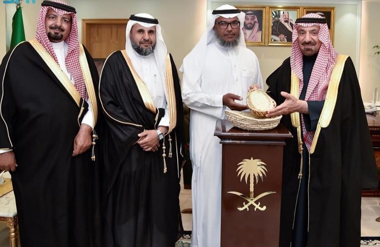أمير نجران يشهد أول عينة محصول من زراعة الأرز بالمنطقة