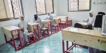 «إغاثي الملك سلمان» يوزّع مستلزمات لمدارس محو الأمية ومراكز ذوي الإعاقة في حضرموت