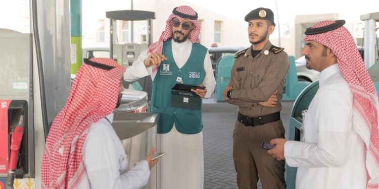إغلاق 12 محطة وقود وإجراءات نظامية بحق المخالفين بمختلف مناطق المملكة