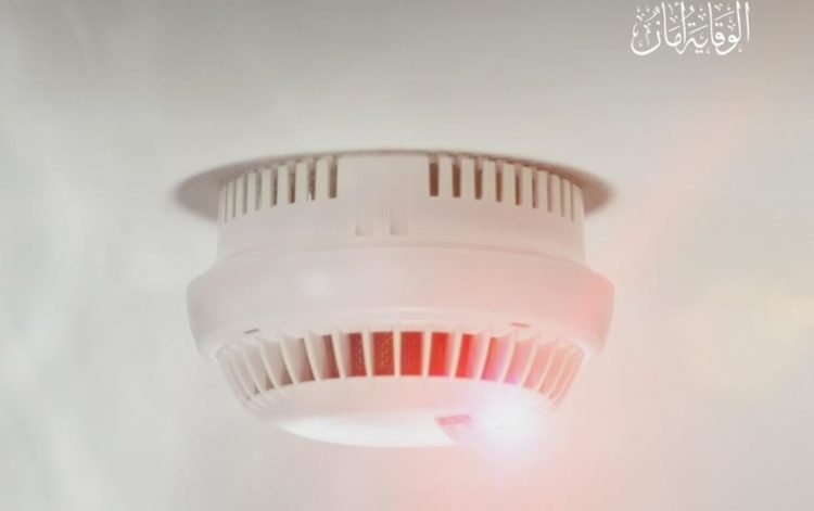 «الدفاع المدني» تؤكد على أهمية كاشف الدخان في المباني لحماية الإنسان والممتلكات