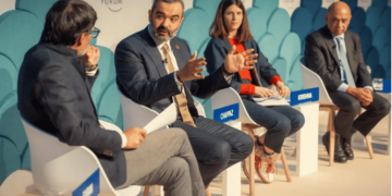 السواحه يبرز دور المملكة في تعزيز الذكاء الاصطناعي خلال مشاركته بمنتدى دافوس
