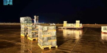 الطائرة السعودية الـ7 تُغيث سوريا بأغذية ومواد طبية