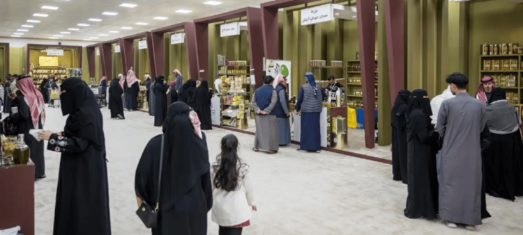 المزارعون يتنافسون بمنتجاتهم في مهرجان زيتون الجوف الدولي