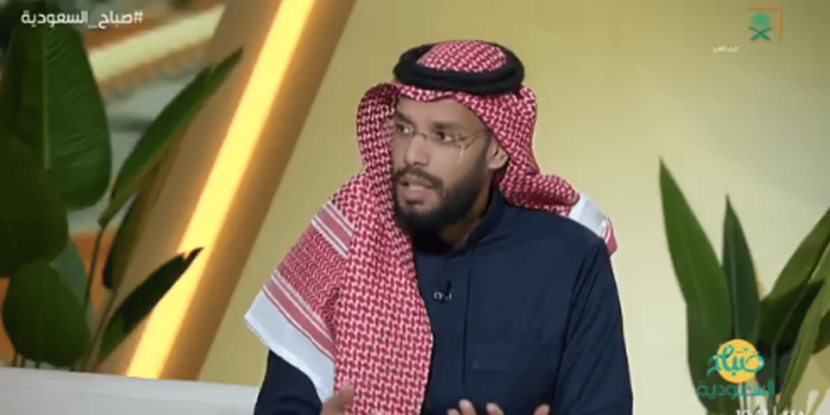 بالفيديو.. حرفي يروي رحلته مع تصميم المنتجات الإبداعية بمجال النحت