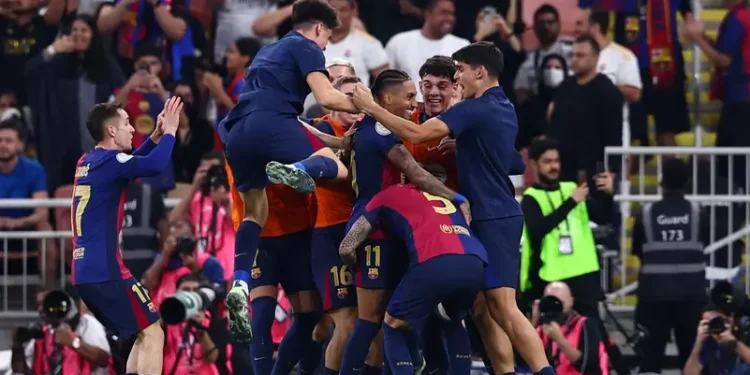 برشلونة يقسو على ريال مدريد بخماسية ويتوج بالسوبر الإسباني في جدة