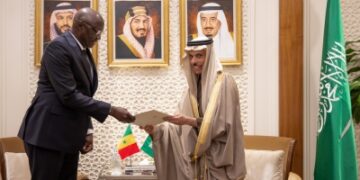 خادم الحرمين يتلقى رسالة خطية من رئيس السنغال