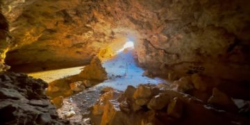 'كهوف الهبكة'.. واجهة طبيعية تمزج بين الجمال والتراث