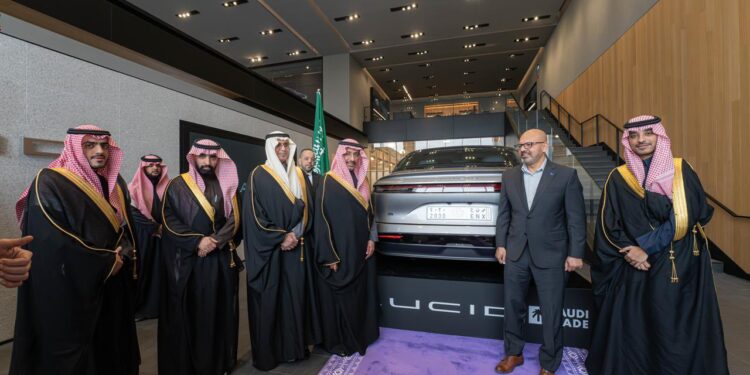“لوسيد” تنضم إلى برنامج “صنع في السعودية” كأول شركة عالمية لصناعة السيارات
