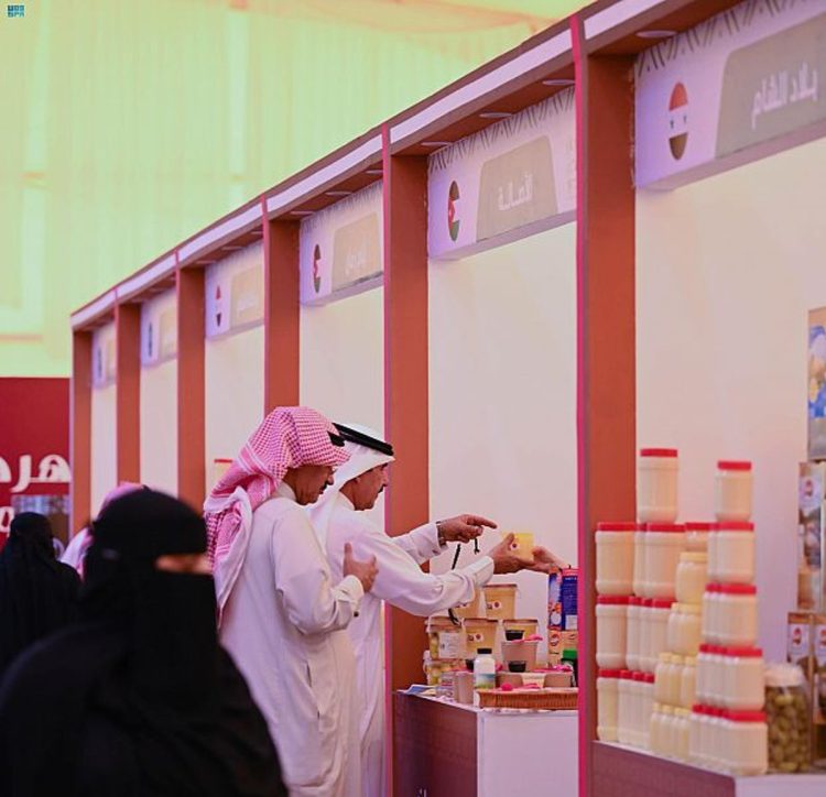 محافظ الحناكية يدشّن مهرجان "السمن والسمين" بمركز الحسو
