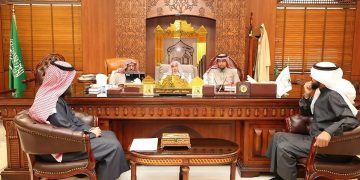 مفتي عام المملكة خلال استقباله طلاب ثانوية اليعقوبي بالرياض: احذروا دعاة السوء