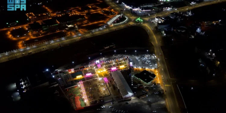 مهرجان “شتاء الباحة” للتسوق يستقطب آلاف الزوار