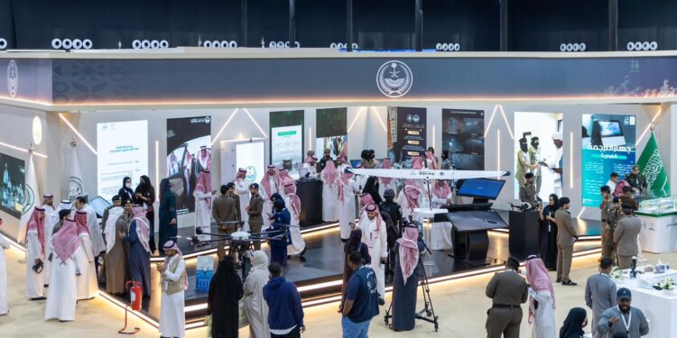 وزارة الداخلية في مؤتمر ومعرض الحج .. الأمن في خدمة ضيوف الرحمن