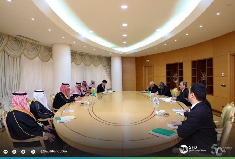 وزير خارجية تركمانستان يستقبل الرئيس التنفيذي للصندوق السعودي للتنمية