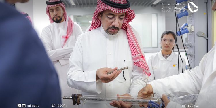 تضمنت توسيع الشراكة وجذب الاستثمارات النوعية.. وزير الصناعة يختتم زيارة رسمية إلى جمهورية الهند