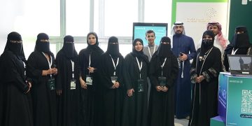 قسم الإعلام بالجامعة السعودية الإلكترونية يستعرض عدداً من المشاريع والإنجازات بمعرض FOMEX
