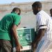 "إغاثي الملك سلمان" يوزع سلالا غذائية في ولاية الجزيرة بالسودان