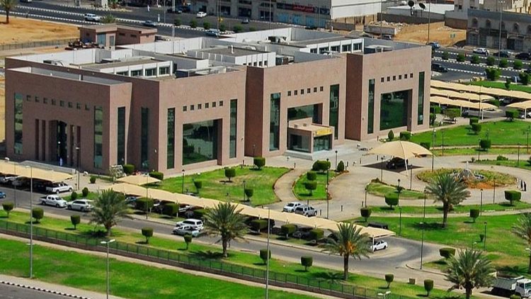 أمانة تبوك تخصص مواقع موسمية للبسطات الرمضانية لتنظيم نشاط الباعة