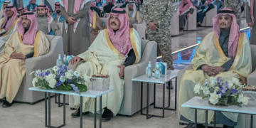 أمير حائل يسلّم 1100 وحدة سكنية لمستفيدي الإسكان التنموي بالمنطقة