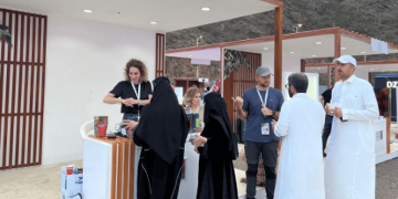 الركن الكولومبي يجذب زوار المعرض الدولي للبُن السعودي بالداير