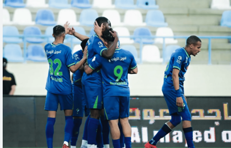 الفتح يهزم الأخدود بثلاثية في افتتاح الجولة الـ22 من دوري روشن