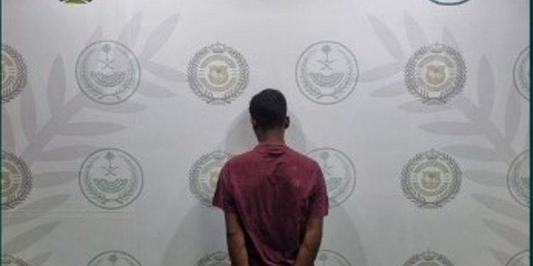 القبض على مخالف بالباحة لترويجه مادتي الحشيش والإمفيتامين المخدرتين