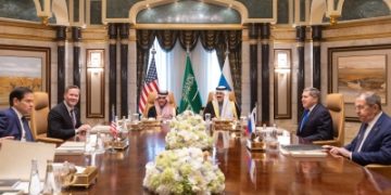 المملكة تُذيب الخلافات الأمريكية الروسية