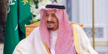خادم الحرمين الشريفين: أهنئكم بشهر رمضان المبارك شهر التراحم والبذل والعطاء