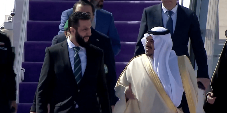 كاتب سياسي: المملكة ستقف بجانب الشعب السوري لإعادة البناء