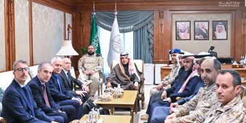  مساعد وزير الدفاع يستقبل مدير التسليح الجوي وصلاحية الطيران الإيطالي 