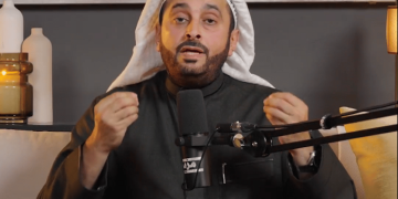 معالج نفسي: اختيار أصدقاء مناسبين يساعد على تجاوز أثر البيئة المضطربة