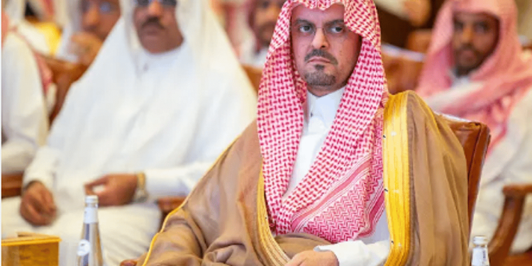 نائب أمير المدينة يشهد حفل تخريج الدفعة الـ 54 من طلاب جامعة الملك عبدالعزيز