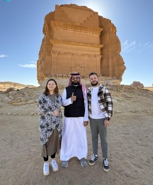 نادر العنزي: كسر الحواجز ليروي أسرار العُلا بلمسة ملهمة