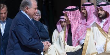 وزير الخارجية يبحث مع نظيره الأرجنتيني أبرز المستجدات على الساحتين الإقليمية والدولية