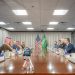 وزير الدفاع يلتقي نظيره الأمريكي ويعقدان اجتماعًا موسعًا