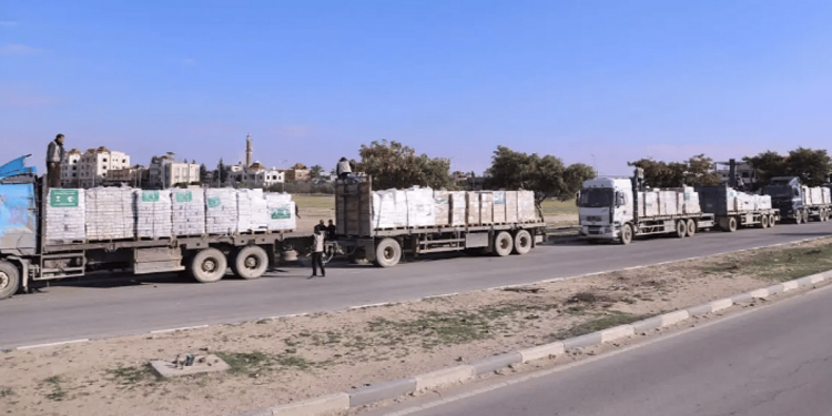 وصول قوافل إغاثية سعودية جديدة إلى جنوب قطاع غزة