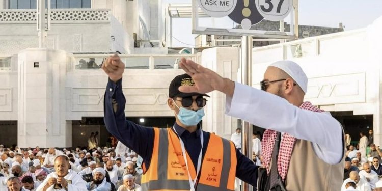 تخدم كبار السن وذوي الإعاقة.. «شؤون الحرمين» تطلق مبادرة الفرق الراجلة